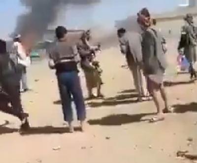انفجار سيارة للحوثيين بدار سلم بعد ظهر اليوم محملة بالأسلحة (فيديو)