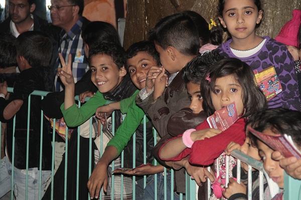 ضمن العروض المغرية في صالة ألعاب ماجك بارك بمركز يمن مول التجاري "تذاكر مجانية، وسحب جوائز" (صور)