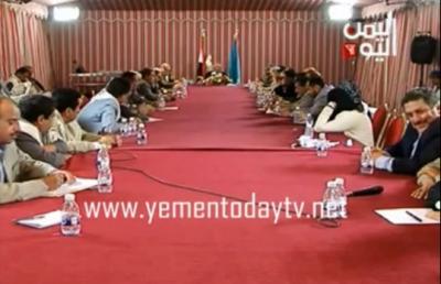 برئاسة صالح .. المؤتمر يهاجم هادي، ويتهمه بالمناطقية (فيديو)