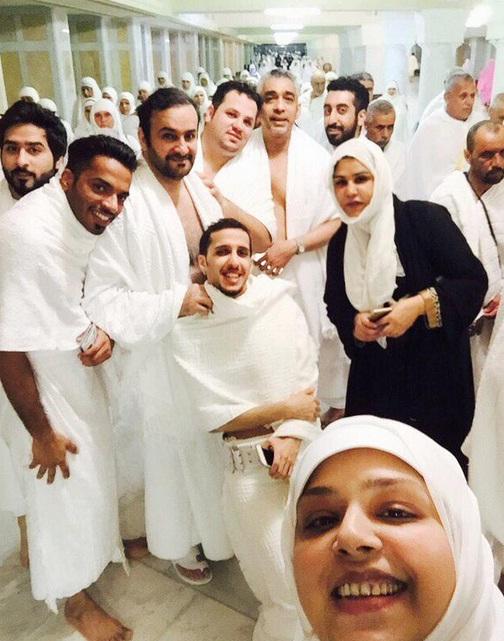 الفنانة أحلام تنشر صورها أثناء أداءها مناسك العمرة الفنانة أحلام تنشر صورها أثناء أداءها مناسك العمرة