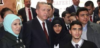 طالبة يمنية تقطع مسافة 655 كيلومتر للقاء الطيب أردوغان 