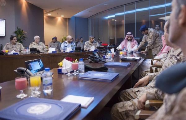 وزير الدفاع السعودي يوجّه أخاه "خالد" ليرابط في الصف الأول المقابل لمناطق الحوثيين