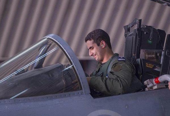 وزير الدفاع السعودي يوجّه أخاه "خالد" ليرابط في الصف الأول المقابل لمناطق الحوثيين