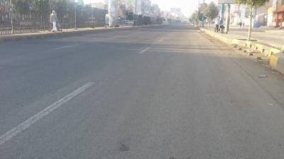 صنعاء مشلولة.. ونزوح للأهالي إلى الأرياف وشوارع المدينة الرئيسية خالية ( صورة )