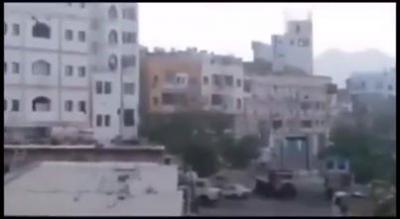 معارك عنيفة تشهدها مدينة المعلا، وحرب شوارع، والحوثييون يتقدمون، وتفجير 3 دبابات عليهم