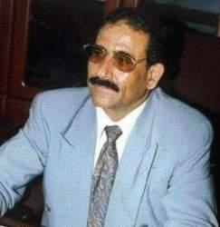 وزير الدفاع السابق الفريق الركن/ عبد الملك السياني يتعرض لمحاولة اغتيال جوار فندق شمر ومقتل احد مرافقيه وأربعة في العناية المركزة