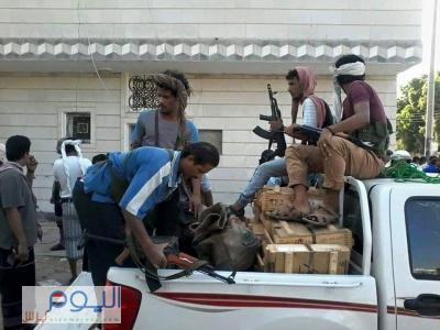 ( بالصور - والأرقام ) المقاومة الجنوبية بعدن تداهم مجموعة من المنازل وتتمكن من السيطرة على أسلحة وذخائر متنوعة