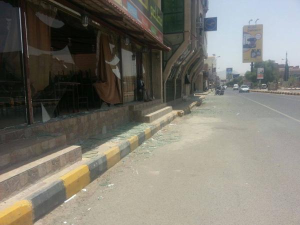 صور مروعة من صنعاء بعد قصف السعودية على عطان بصاروخ راح ضحيته اكثر من 300 قتيل وجريح (فيديو)