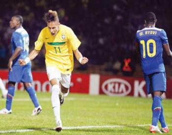البرازيل تستعيد سحرها: وتكمل عقد المتأهلين الى دوري الثمانية ببطولة كأس امم امريكا الجنوبية