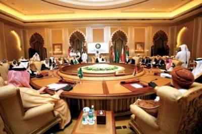 وزراء خارجية الخليج: إيران ليست طرفا نزيها بأزمة اليمن والمفاوضات ستعقد بالرياض