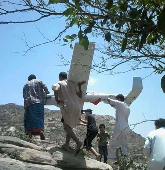 الحوثييون يسقطون طائرة استطلاع سعودية فوق حرض "صور الطائرة"