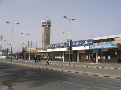 غدا:اعادة فتح مطار صنعاء مؤقتا لاستقبال رحلات الصليب الاحمر وأطباء بلا حدود