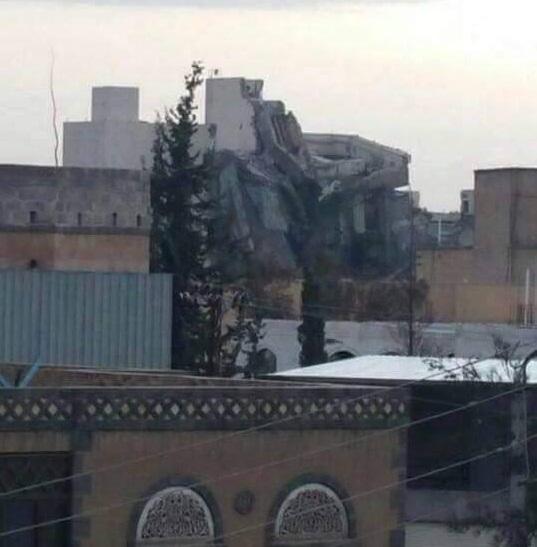إغلاق محيط منزل صالح بعد استهدافه بثلاث غارات (صورة المنزل بعد استهدافه)