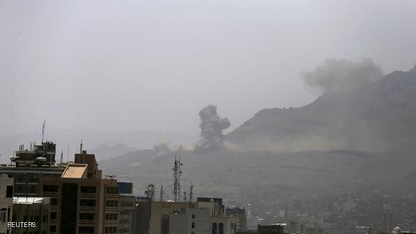 طيران التحالف يشن غارات على صنعاء واللواء 26 بالبيضاء، واللواء التاسع بذمار، ومواقع في الضالع وتعز (تفاصيل المواقع)