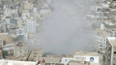 اشتباكات عنيفة في تعز إثر محاولة الحوثيين التقدم باتجاه جبل جرة  والطيران يواصل غاراته