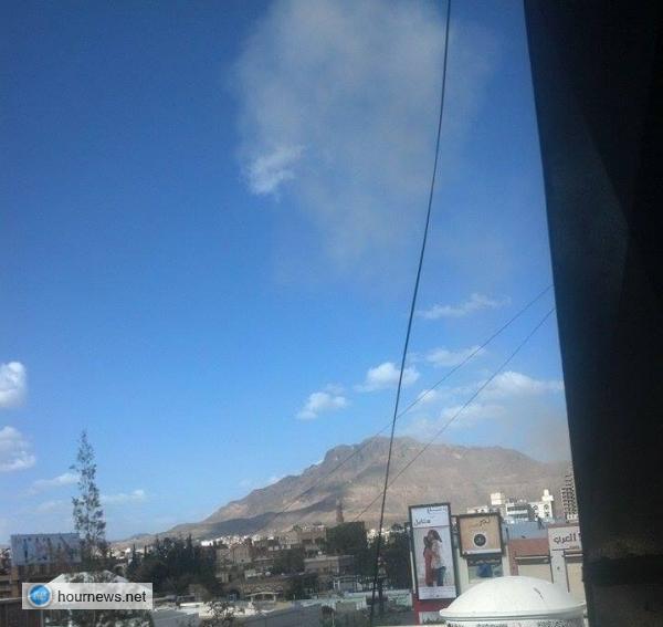عاجل: التحالف يشن غارات قوية وجديدة على العاصمة صنعاء قبل قليل ويستهدف عيبان ونقم (صور للمواقع)