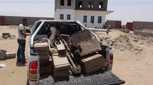 المقاومة الجنوبية تعثر على كميات هائلة من اﻻسلحة بحوش متنفذ من صعدة شمال كابوتا (صورة) 
