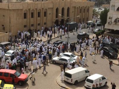 داعش يتبنى الانفجار الذي استهدف مسجداً بالكويت