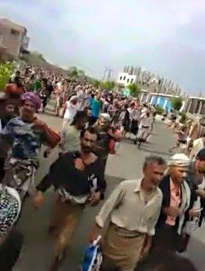 أخبار الساعة ينشر أول صورة للمساجين الذين هربوا من السجن المركزي بتعز