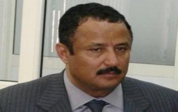 نص المقابلة كاملة.. محافظ تعز يتهم الفرقة الأولى مدرع وحزب الإصلاح بتمويل المسلحين:تحويل المعركة عسكرياً إلى تعز يهدد السلام الإقليمي والدولي 