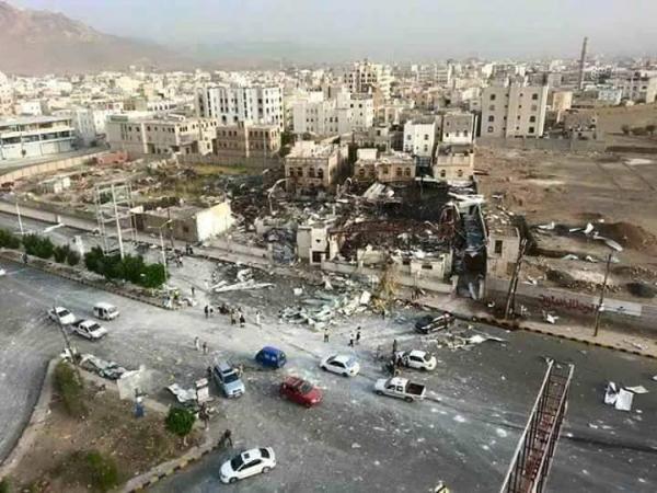 بالصورة: هكذا اصبحت قاعة الخيول بصنعاء بعد قصفها بصواريخ التحالف