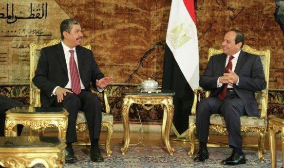 السيسي يحذر من تردي الأوضاع في اليمن ويؤكد لبحاح دعم مصر للشرعية