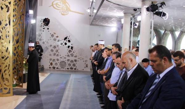 تلفزيون ألمانيا يبث صلاة العيد لأول مرة