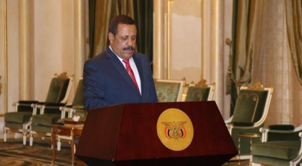 تفاصيل اجتماع مغلق لوزير الداخلية "الحذيفي" في عدن يحذر فيه المقاومة من رفع علم الانفصال ويتوعدها بـ 2000 جندي وحدوي