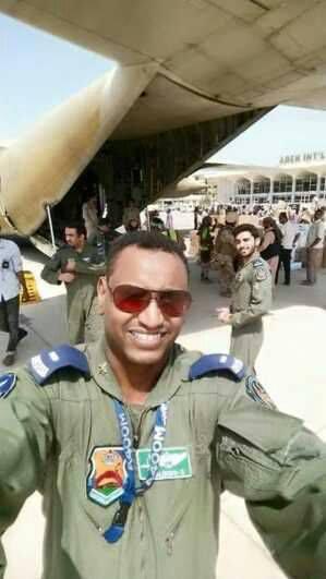 شاهد صور سيلفي لطيار سعودي في مطار عدن الدولي 