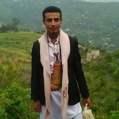 مقتل شاب  بسوق شعبي وسط عزلة خولان بمديرية مذيخره العدين
