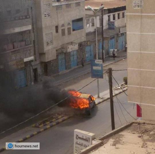 جريمة اغتيال بشعة في الحديدة: اغتيال امين عام جامعة الحديدة بقنبله رميت إلى داخل سيارته (صور)