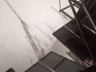 شاهد فيديو لحظة #سقوط_رافعه_في_الحرم المكي مغرب اليوم الجمعة