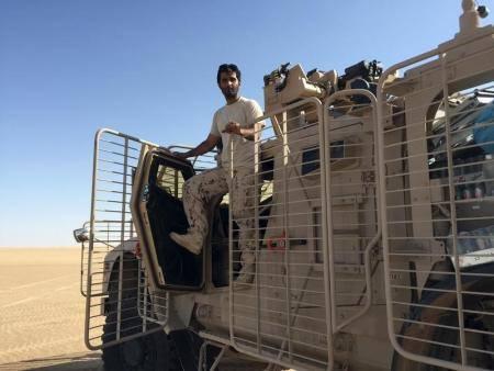 قوات خليجية بأحدث تكنولوجيا في صحراء اليمن