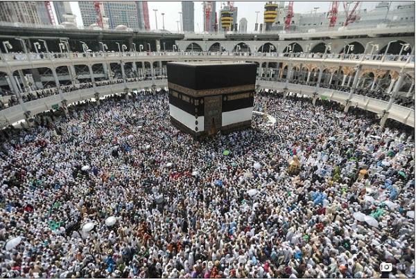 السعودية: 2.4 مليون شخص يبدؤون مناسك الحج وسط مخاوف من وقوع عمليات إرهابية