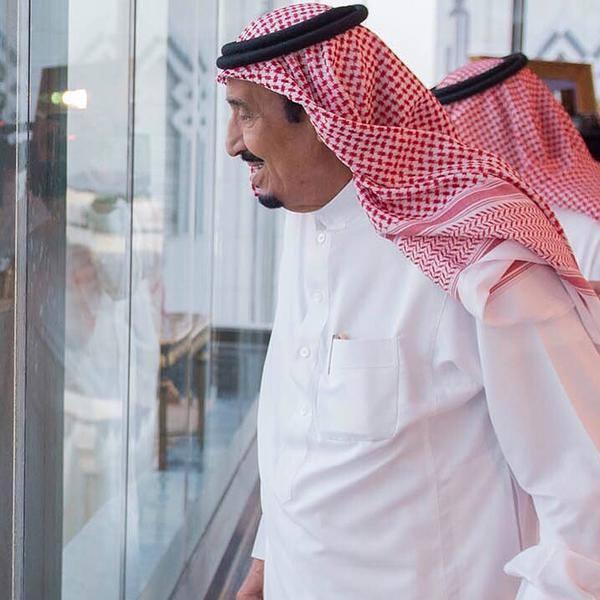 السعودية: قرارات ملكية بإقالات جماعية لوزراء ومسئولين علي خلفية حادثة منى (الأسماء)