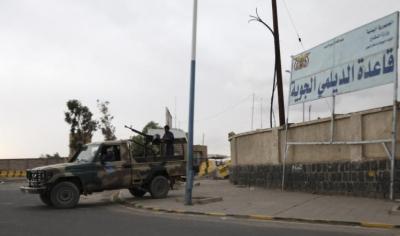 انفجارات تهز العاصمة صنعاء جراء غارات استهدفت قاعدة الديلمي