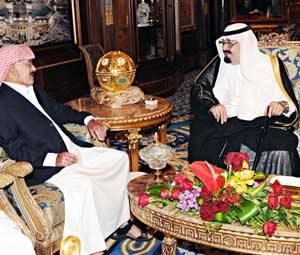 الرئيس صالح يلتقى اليوم في العاصمة السعودية الرياض العاهل السعودي الملك عبدالله بن عبدالعزيز ويبحثون مستجدات الأوضاع في اليمن