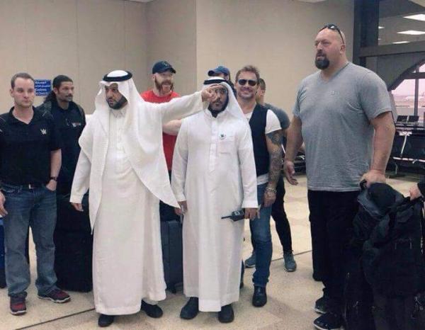 بالصور: وصول مصارعي "WWE" إلى جدة.. والعروض تبدأ مساء اليوم الخميس