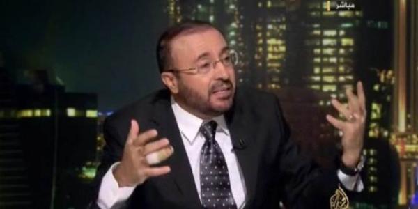 فيصل القاسم يثير ضجة بصورة "ساخرة" لـ "الضابط الروسي"