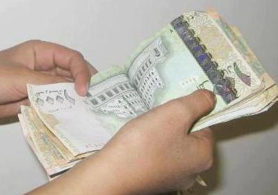 وزير المالية في أول تصريح له يكشف حقيقة نية الحكومة تغيير الريال اليمني