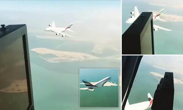 فيديو: لحظة مرور أكبر طائرة ركاب في العالم من تحت طائرة هليكوبتر بالقرب من دبي