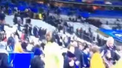 بالفيديو: اللحظات الأولى للتفجير الذي استهدف استاد فرنسا الدولي