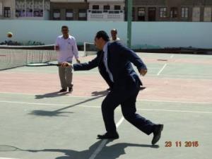 شاهد صورة جديدة للوزير البكري يمارس الرياضة