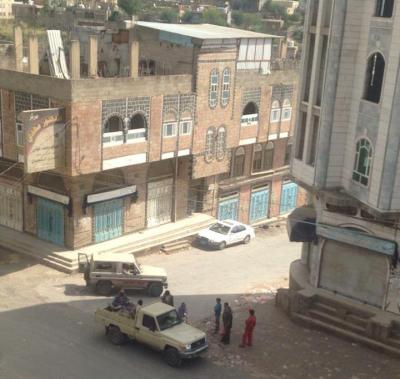 الحوثيون ينفذون حملة مداهمات واختطافات واسعة لمدنيين في حزم العدين بمحافظة إب
