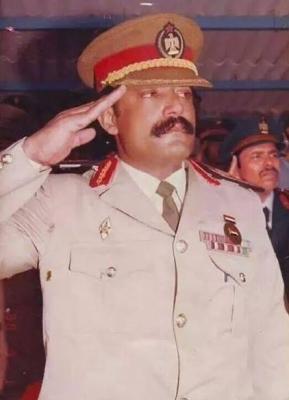 مساعي رئاسية لتعين اللواء هيثم قاسم وزيراً للدفاع خلفاً للواء الصبيحي