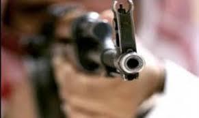 في جريمة بشعة استأجره من مديرية ريده إلى خارف وقام بقتله ورميه وسرقة باصه