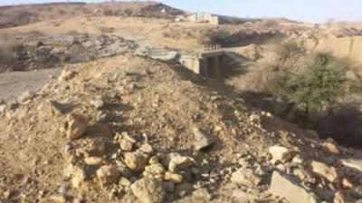طائرات التحالف تدمر جسرين يربطان بين خمس محافظات يمنية
