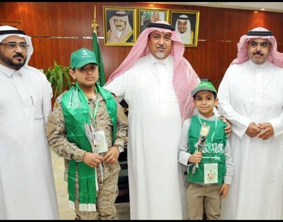 بالصورة: مدير تعليم الجوف يكرم ابناء #العقيد_عبدالله_السهيان