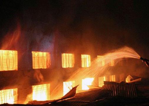 سقوط أكثر من 125 قتيل وجريح في حريق ضخم بمستشفى مدينة جازان السعودية
