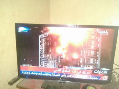 عاجل: حريق يلتهم أحد الفنادق بدبي بالقرب من برج خليفة (صورة)